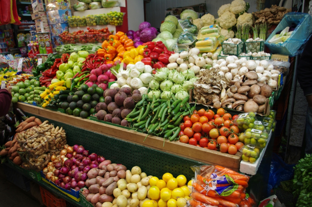 Urban Food Distribution Infrastructure: Logistics and Supply Chain Resilience